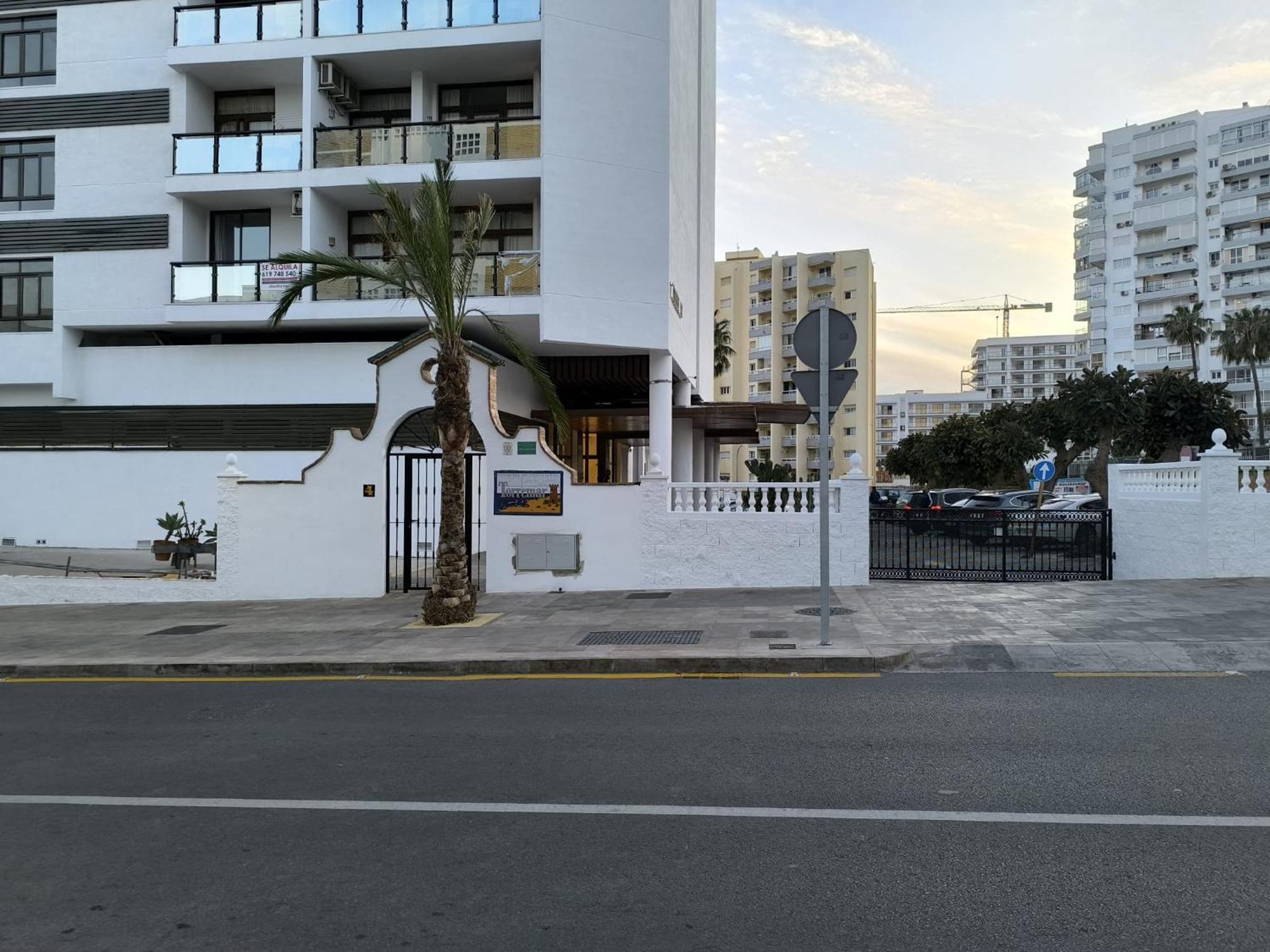 Апартаменти Estudio Puerto Marina Бенальмадена Екстер'єр фото